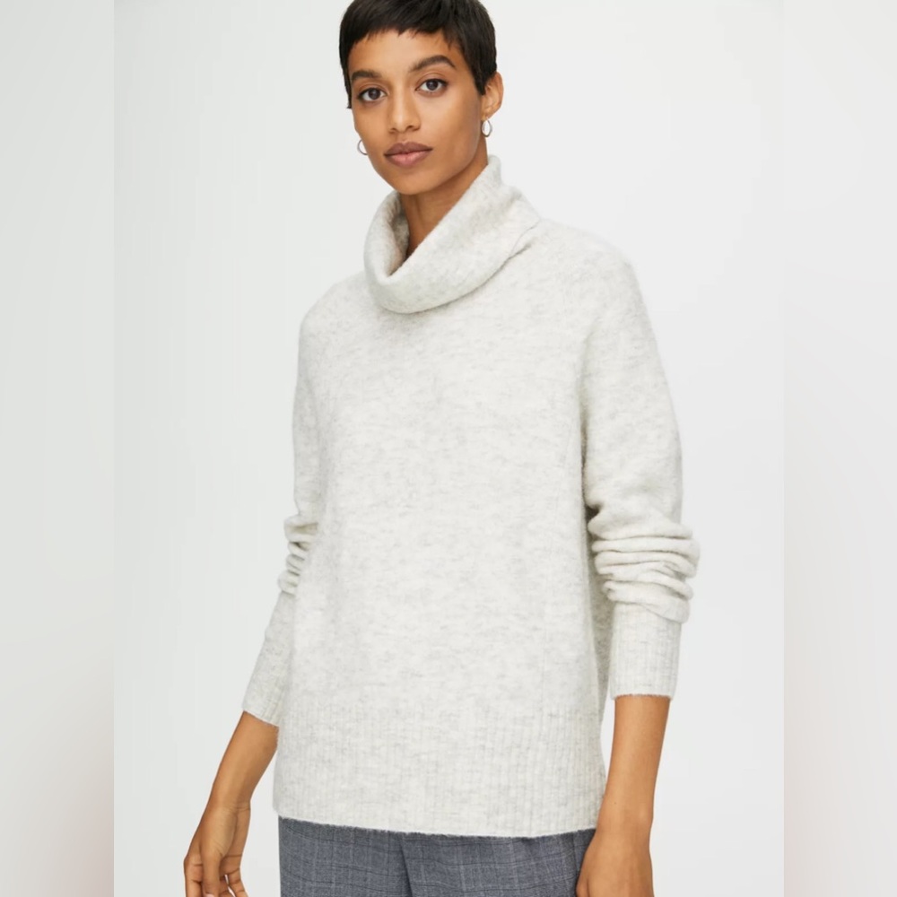 Aritzia The Group Babaton Plutarch Sweater Turtleneck Sweater Heather Grey/White